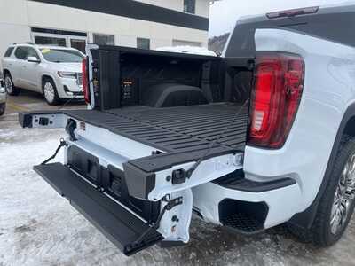 2026 GMC 1500 Crew Cab, $87035. Photo 10