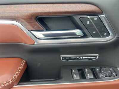 2026 GMC 1500 Crew Cab, $87035. Photo 12