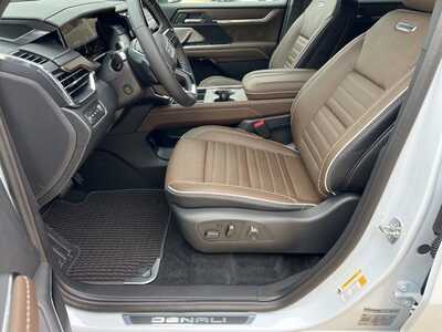 2026 GMC Acadia, $69135. Photo 11