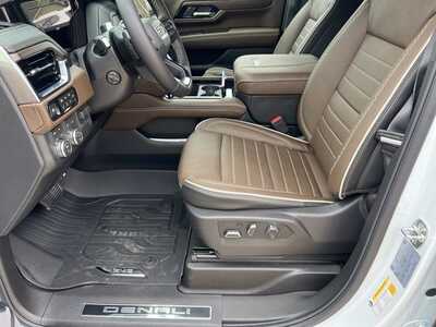 2026 GMC Yukon XL, $113385. Photo 10