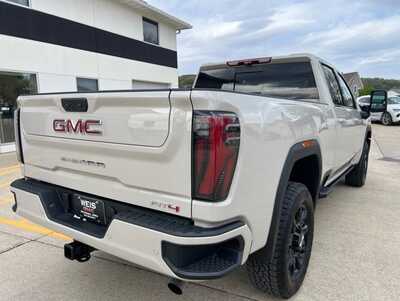 2026 GMC 3500 Crew Cab, $82445. Photo 7