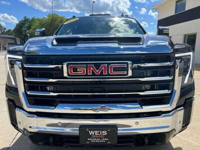 2026 GMC 3500 Crew Cab, $86735. Photo 3
