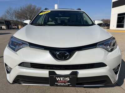 2018 Toyota RAV4, $25500. Photo 3