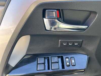 2018 Toyota RAV4, $25500. Photo 9