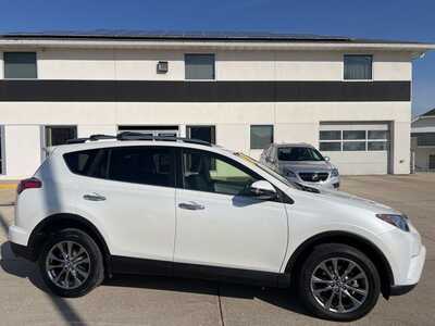 2018 Toyota RAV4, $25500. Photo 1