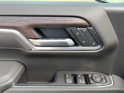 2026 GMC 1500 Crew Cab, $68535. Photo 12