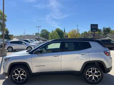 2025 Jeep Compass, $26100. Photo 5