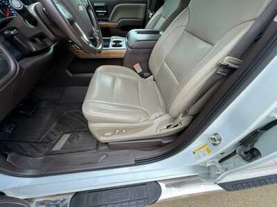 2018 Chevrolet 1500 Crew Cab, $32500. Photo 11