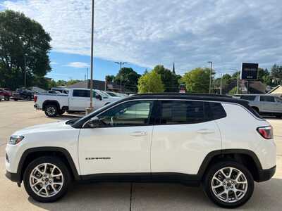 2025 Jeep Compass, $24000. Photo 5