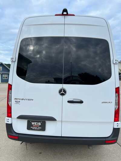 2024 Mercedes-Benz Sprinter, $49500. Photo 7