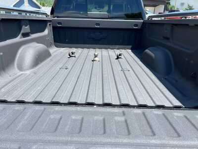 2017 Chevrolet 3500 Crew Cab, $48900. Photo 9