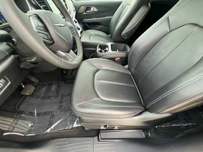 2026 Chrysler Pacifica, $31900. Photo 11