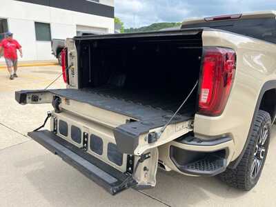 2022 GMC 1500 Crew Cab, $42900. Photo 10