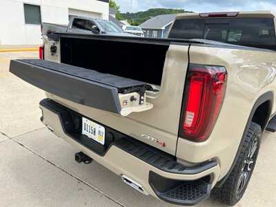 2022 GMC 1500 Crew Cab, $42900. Photo 11