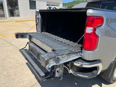 2024 Chevrolet 1500 Crew Cab, $45500. Photo 10