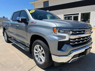 2024 Chevrolet 1500 Crew Cab, $45500. Photo 2