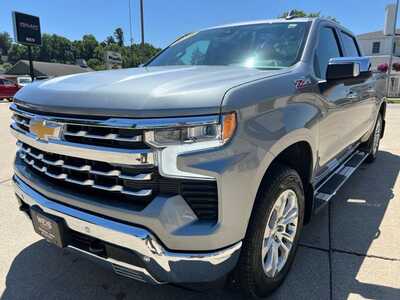 2024 Chevrolet 1500 Crew Cab, $45500. Photo 4