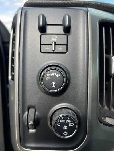 2018 Chevrolet 1500 Reg Cab, $32900. Photo 12