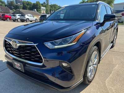 2020 Toyota Highlander, $30250. Photo 4