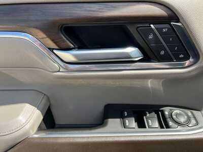 2023 GMC 1500 Crew Cab, $42900. Photo 12