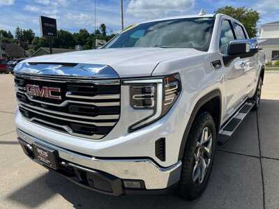 2023 GMC 1500 Crew Cab, $42900. Photo 4