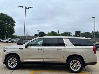 2021 GMC Yukon XL, $38600. Photo 5