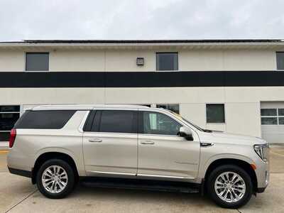2021 GMC Yukon XL, $38600. Photo 1