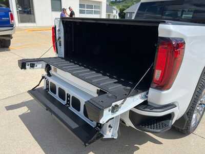2023 GMC 1500 Crew Cab, $49800. Photo 10