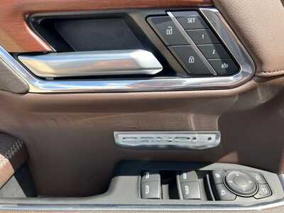 2023 GMC 1500 Crew Cab, $49800. Photo 12