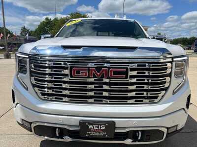 2023 GMC 1500 Crew Cab, $49800. Photo 3