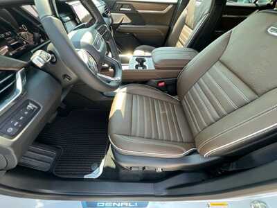 2027 GMC Acadia, $69435. Photo 11