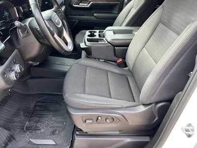 2024 GMC 1500 Crew Cab, $42500. Photo 11