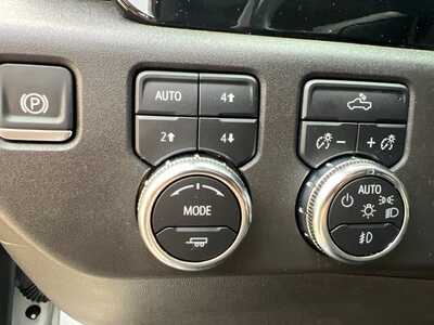 2024 GMC 1500 Crew Cab, $42500. Photo 12