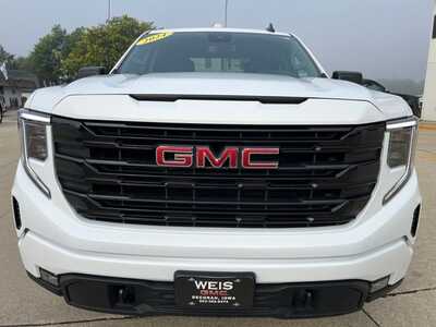 2024 GMC 1500 Crew Cab, $42500. Photo 3