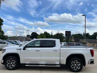 2024 GMC 1500 Crew Cab, $46900. Photo 5