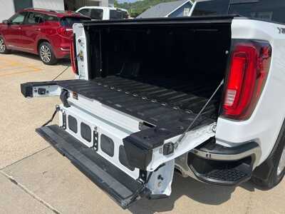 2021 GMC 1500 Crew Cab, $36750. Photo 10