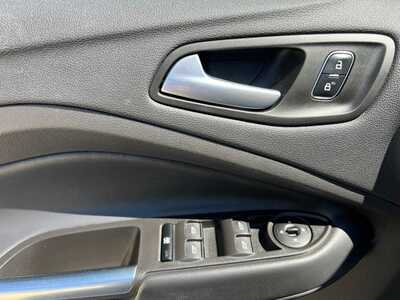 2018 Ford Escape, $14900. Photo 9