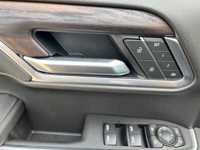 2026 GMC 1500 Crew Cab, $68230. Photo 12