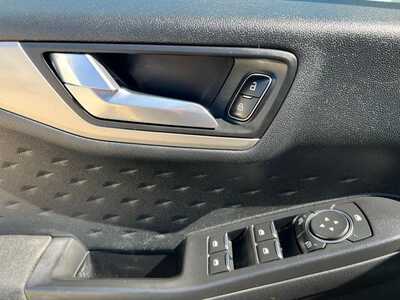 2020 Ford Escape, $12200. Photo 9