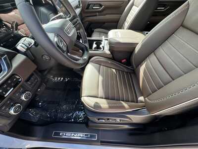 2027 GMC Yukon, $109465. Photo 11