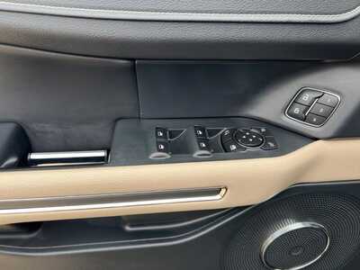 2022 Ford Expedition, $33700. Photo 9