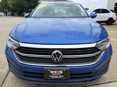 2024 Volkswagen Jetta, $19300. Photo 3