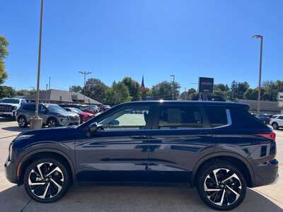 2024 Mitsubishi Outlander, $22300. Photo 5