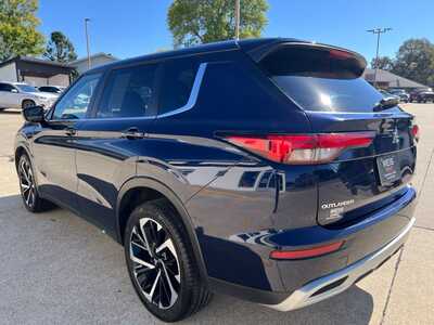 2024 Mitsubishi Outlander, $22300. Photo 6