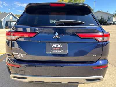 2024 Mitsubishi Outlander, $22300. Photo 7