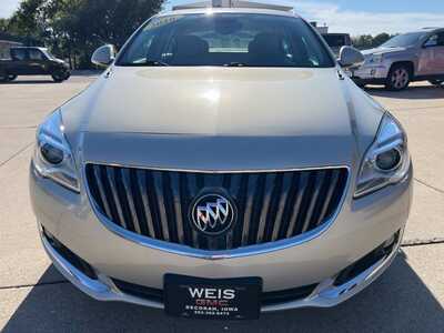 2016 Buick Regal, $15900. Photo 3