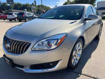 2016 Buick Regal, $15900. Photo 4