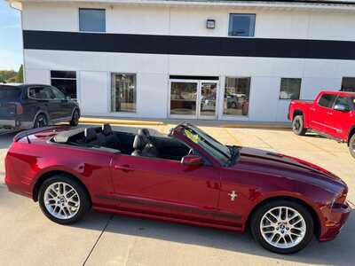 2014 Ford Mustang, $0. Photo 2