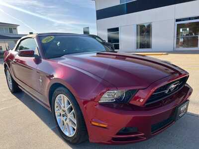 2014 Ford Mustang, $0. Photo 3