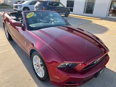 2014 Ford Mustang, $0. Photo 4